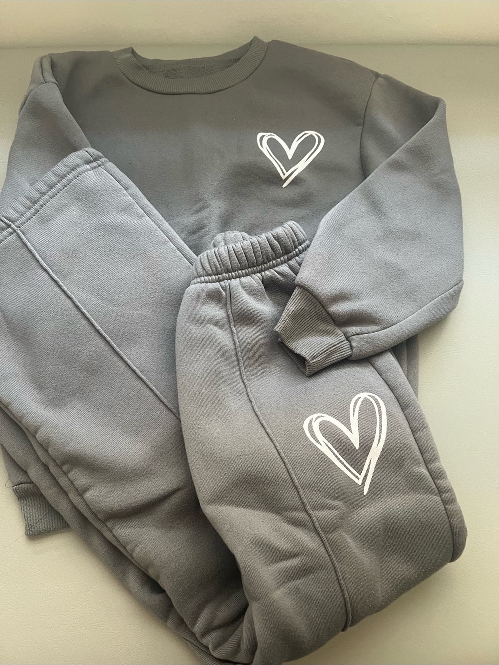 Kids Gray Sweatshirt & Jogger Set with Heart Graphic